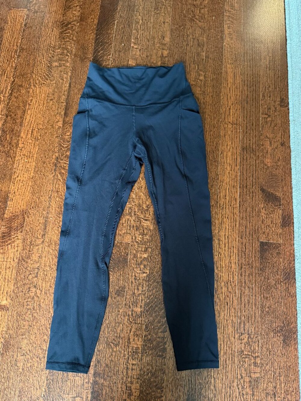Lululemon Black High Rise Leggings w/ Pockets Size 6